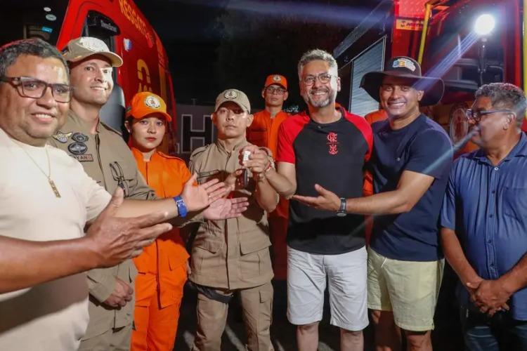 Governador Clécio Luís reforça segurança pública com novos militares e equipamentos em Laranjal do Jari