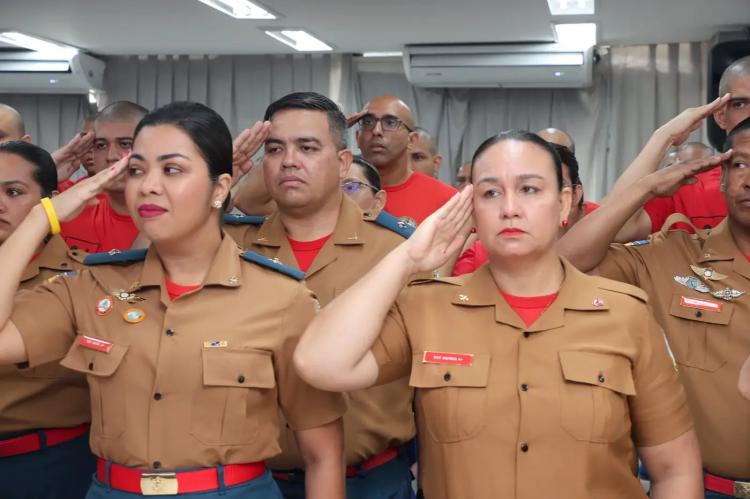 Governador Clécio recepciona os 22 alunos-soldados de turma complementar do Corpo de Bombeiros Militar do Amapá: 'zeramos mais um concurso público'