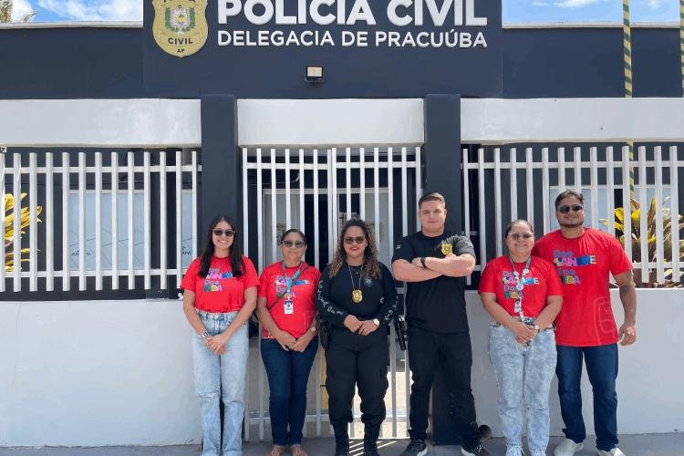 Em Pracuúba, policiais civis divulgam portal de serviços da Polícia Civil