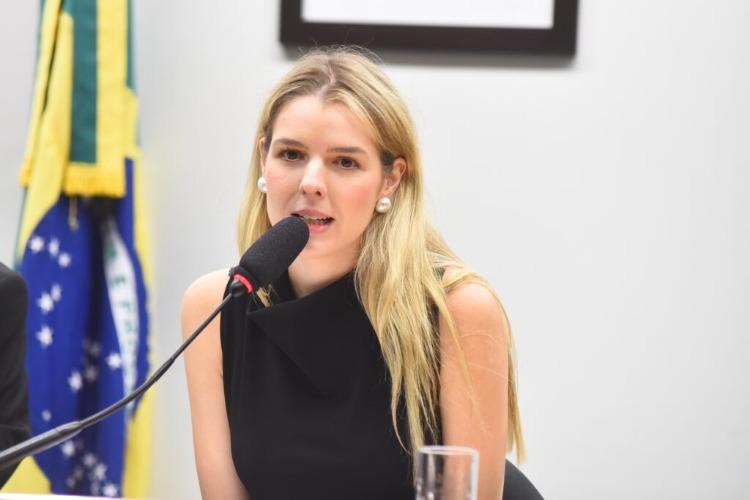 Câmara retoma debate sobre regulamentação da IA na educação 