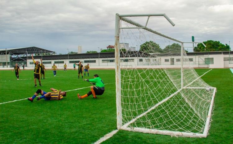 Partida entre ex-craques celebra 74 anos do Complexo Esportivo Glicério de Souza Marques
