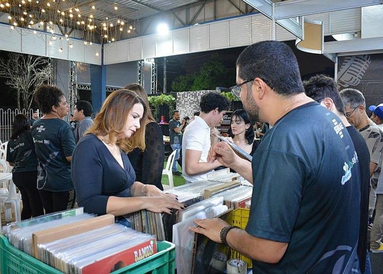 Sebrae promove 4° Festival Burger Fest Rock e homenageia Legião Urbana