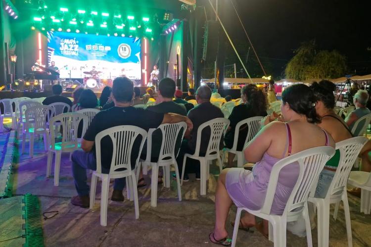 'Sou apaixonada por jazz e pela nossa cultura', diz psicóloga ao prestigiar o primeiro dia do Amapá Jazz Festival