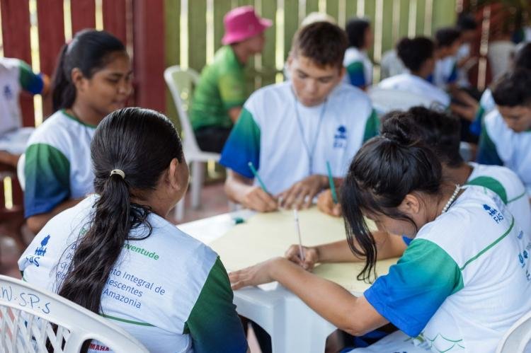 Iniciativa promove esporte e valorização da cultura entre juventude ribeirinha