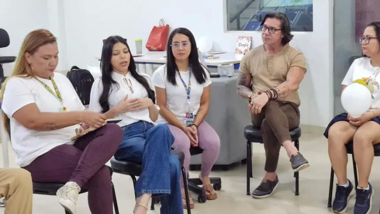 Centro de Valorização da Educação promove roda de conversa sobre saúde mental pelo Janeiro Branco