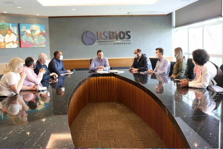 Comitiva de Macapá discute investimento no comércio e agronegócio com empresários de Passo Fundo