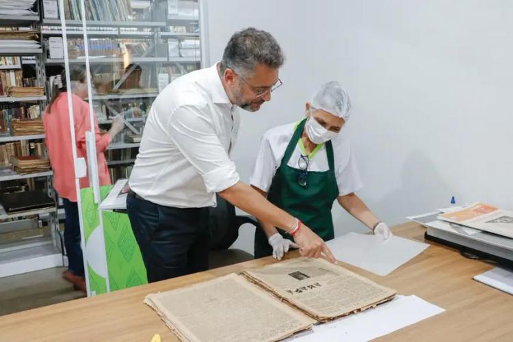 Governador Clécio Luís apresenta nova Biblioteca Pública a policiais militares que estudaram na antiga Elcy Lacerda