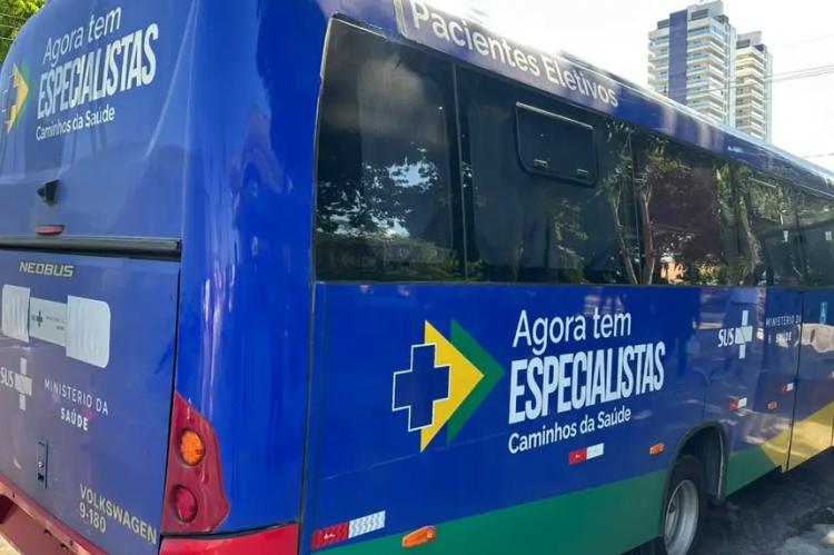 Governo do Amapá participa de entrega de micro-ônibus para ampliar transporte de pacientes em tratamento especializado