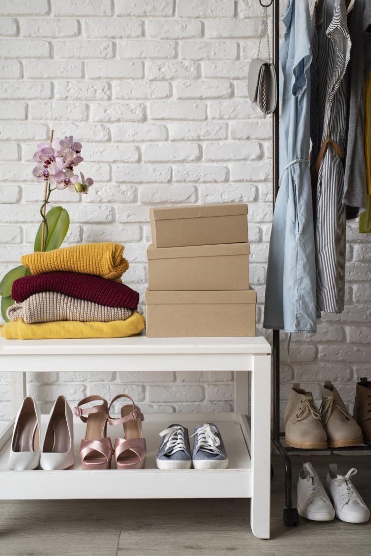10 dicas para montar um armário de sucesso com 40 peças de roupas e acessórios