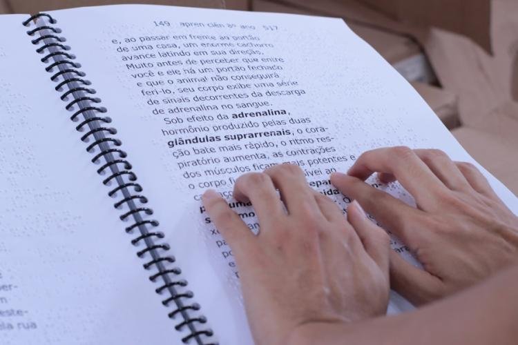 83 mil livros didáticos serão entregues a mais de 160 escolas rurais no AP
