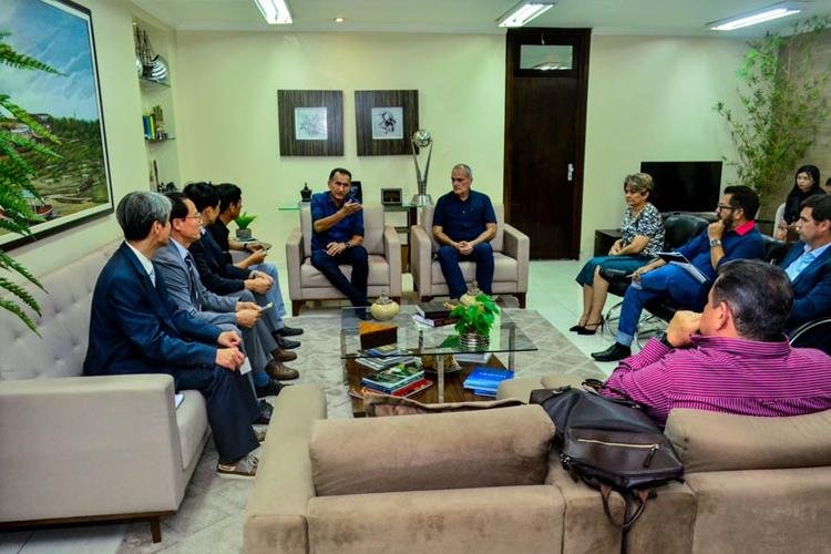 Sul-coreanos planejam investir na criação de frangos e suínos no Amapá