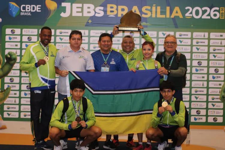 Irmãos de escola estadual do Amapá conquistam ouro e bronze no tênis de mesa nos Jogos Escolares 2026