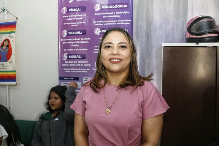 Governo do Amapá certifica mulheres e entrega kits profissionais para incentivá-las a empreenderem na área da beleza