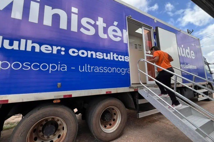 Carreta da Mulher amplia acesso a exames especializados em Santana