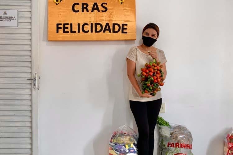 PREFEITURA ENTREGA ALIMENTOS A 500 FAMÍLIAS EM AÇÃO NO CRAS FELICIDADE
