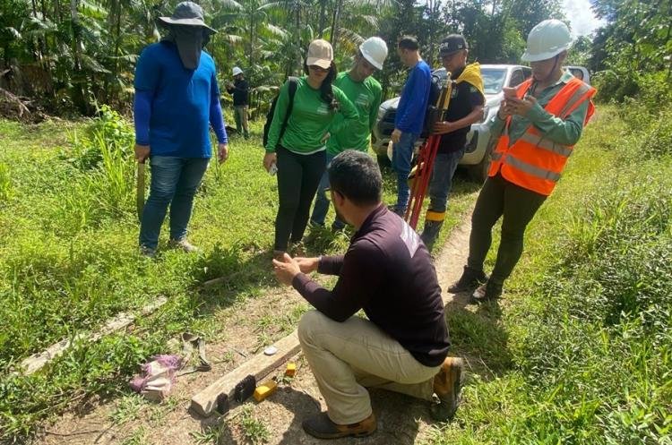 Especialistas do Governo visitam áreas para construção do 1º Centro de Pesquisa e Treinamento em Manejo Florestal do Amapá