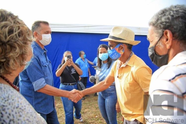 Em Mazagão, agricultores da região do Camaipi comemoram chegada da energia elétrica 24h