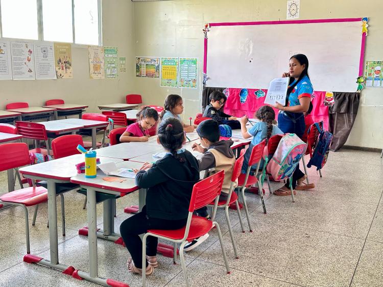 Prefeitura de Santana promove reforço na alfabetização dos alunos durante as férias escolares