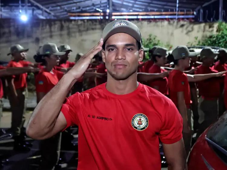'Hoje é um marco na minha história militar', declara aluno-soldado do Corpo de Bombeiros durante o Batismo de Fogo