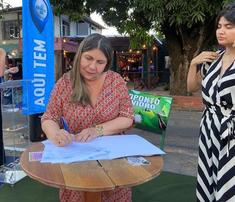 Sebrae instala Ecopontos para coleta de vidro no Centro de Macapá