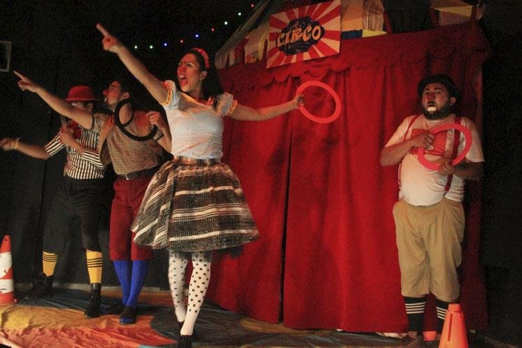 A Companhia Cangapé orgulhosamente apresenta o “Mistério no Picadeiro"