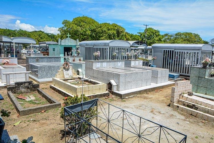 Cemitérios de Macapá abrem para visitação sem agendamento no Dia de Finados