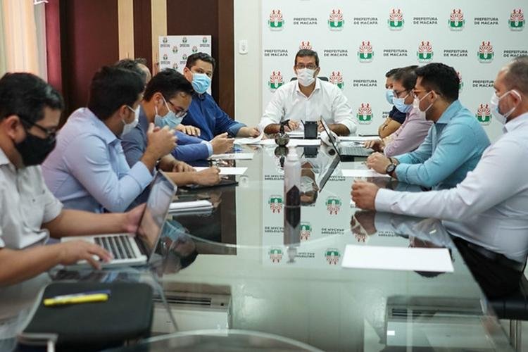 Dr. Furlan recebe senador Davi para discutir alocação de recursos do FNDE e de emendas
