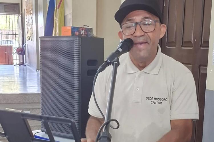 Escola Estadual Castro Alves homenageia professores e servidores públicos em Macapá