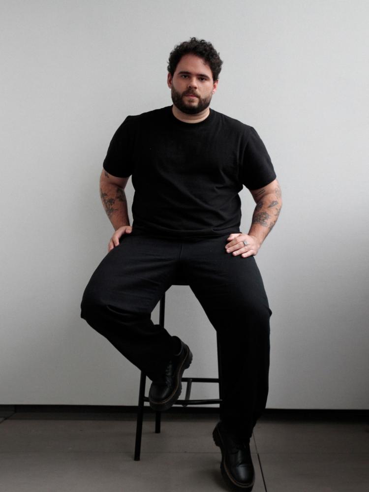 Jovem pernambucano desponta falando de moda para homens 