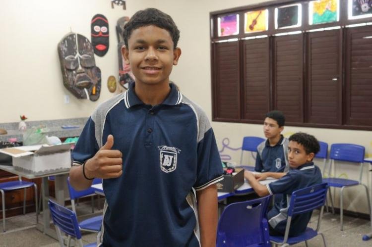 "Agora conseguimos prestar mais atenção na aula", celebra aluno da Escola Estadual Antônio João