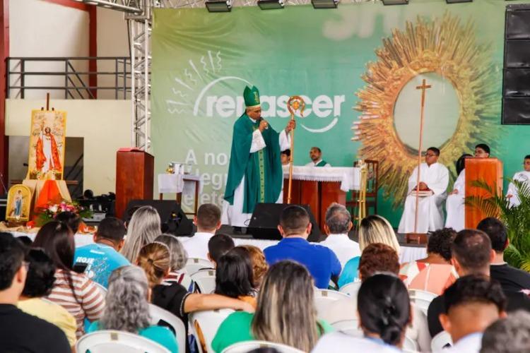 Comunidade Católica Shalom reúne milhares de fiéis em retiro, no município de Santana