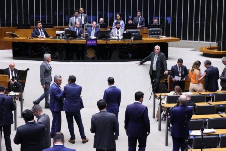 Câmara aprova MP que amplia alcance de indenização para servidores em áreas estratégicas de fronteira