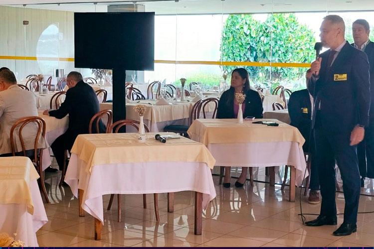 Café da manhã com deputados da bancada do Norte impulsiona desenvolvimento na Amazônia