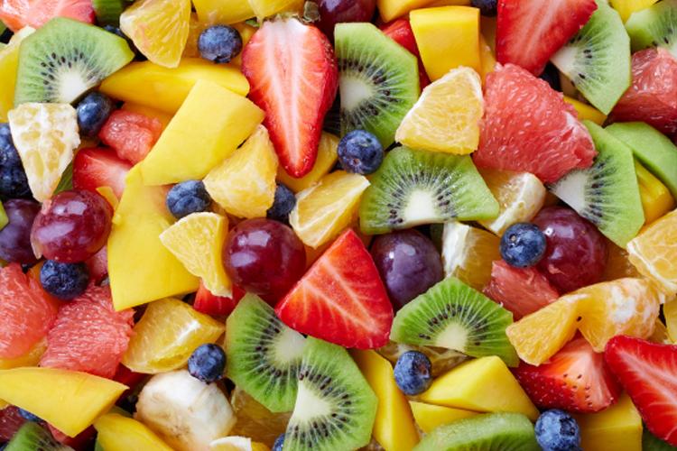 Onda de calor! Confira as 5 frutas ricas em água e que ajudam  na hidratação