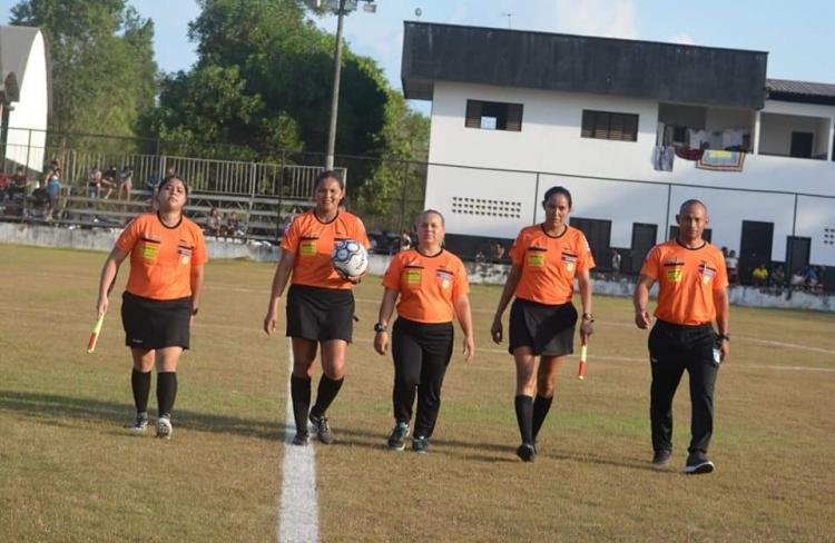 Novas árbitras da FAF estreiam em jogos do Campeonato Feminino