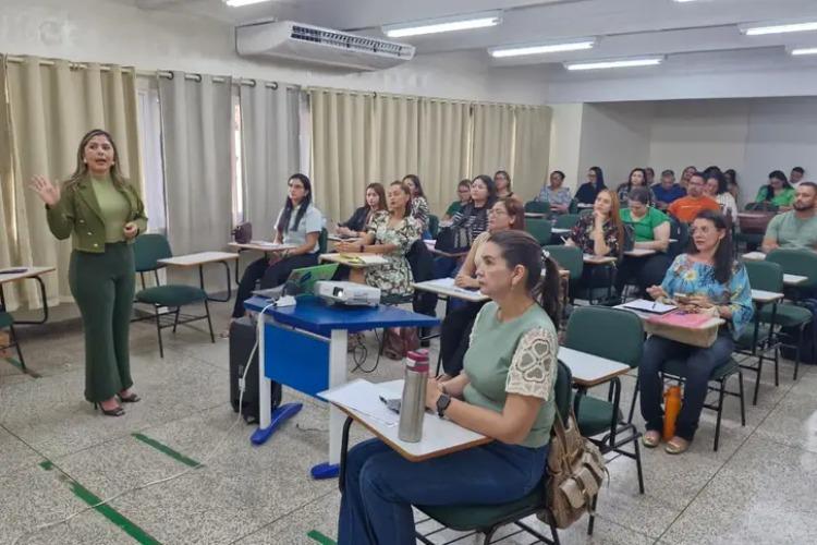 Governo do Amapá inicia curso de formação para novos 398 profissionais da educação