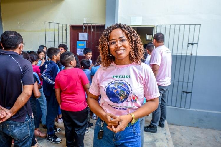 Mais de 170 pessoas recebem capacitação em astronomia em escola pública de Macapá