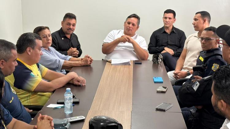 Com salários atualizados e crise financeira superada, prefeito Marcelo Pantoja lança Agenda do Servidor em Pedra Branca