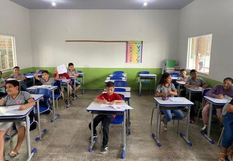 Alunos da rede municipal de ensino participam de provas do Saeb