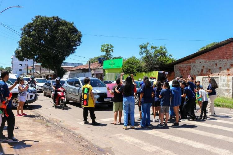 Maio Amarelo: projeto Samuzinho promove blitz educativa para condutores no bairro Pacoval, em Macapá