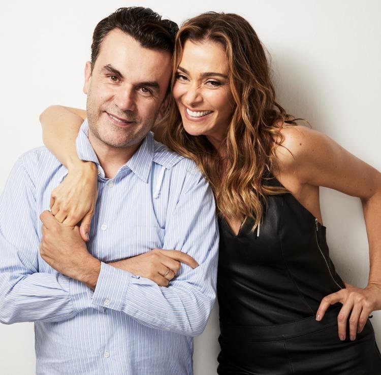 Novo livro revela a trajetória inspiradora por trás do maior empresário de top models e celebridades do país!