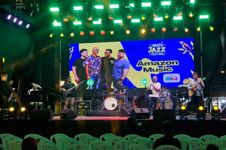 'Sou apaixonada por jazz e pela nossa cultura', diz psicóloga ao prestigiar o primeiro dia do Amapá Jazz Festival