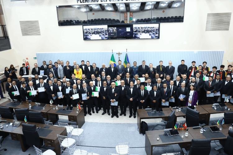 Maçons são homenageados em sessão solene na Alap