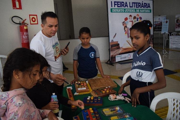 I Feira Literária Infanto Juvenil de Santana reúne autores locais e entusiastas da cultura amapaense