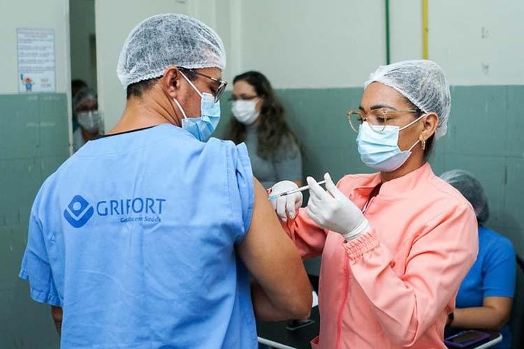 Veja como será a vacinação contra a Covid-19 após o feriado de Finados