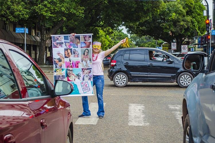 Blitz educativa chama população para doar leite humano para a maternidade