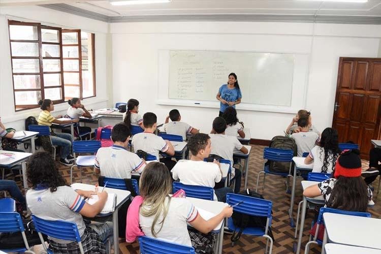 Programa Nova Escola seleciona professores de inglês do AP para seu time de autores