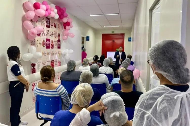 Anexo do HE transforma palestra em momento de acolhimento e autocuidado no Outubro Rosa