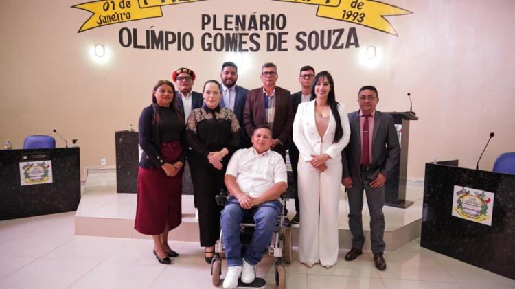 Prefeito Marcelo Pantoja anuncia concurso público e amplia investimentos em mensagem anual no Palácio Wajãpi