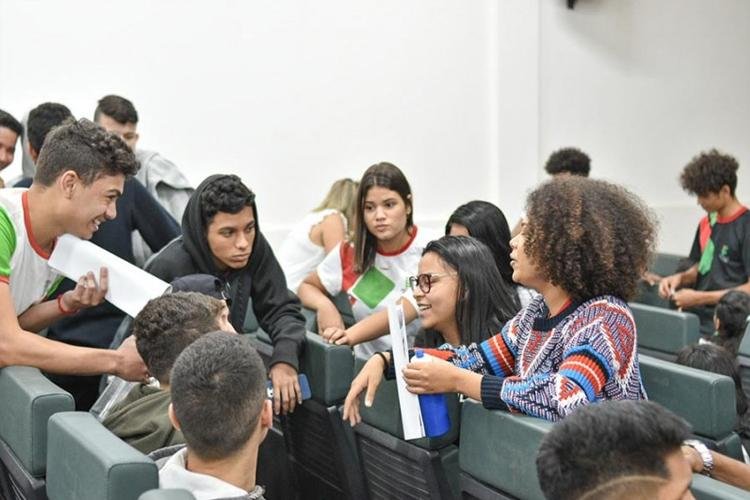 Projeto intensifica luta pelo fim da violência contra a mulher